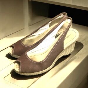 Montego Bay Club Peep Toe Slingback Wedge Sandal in Brown Size 8